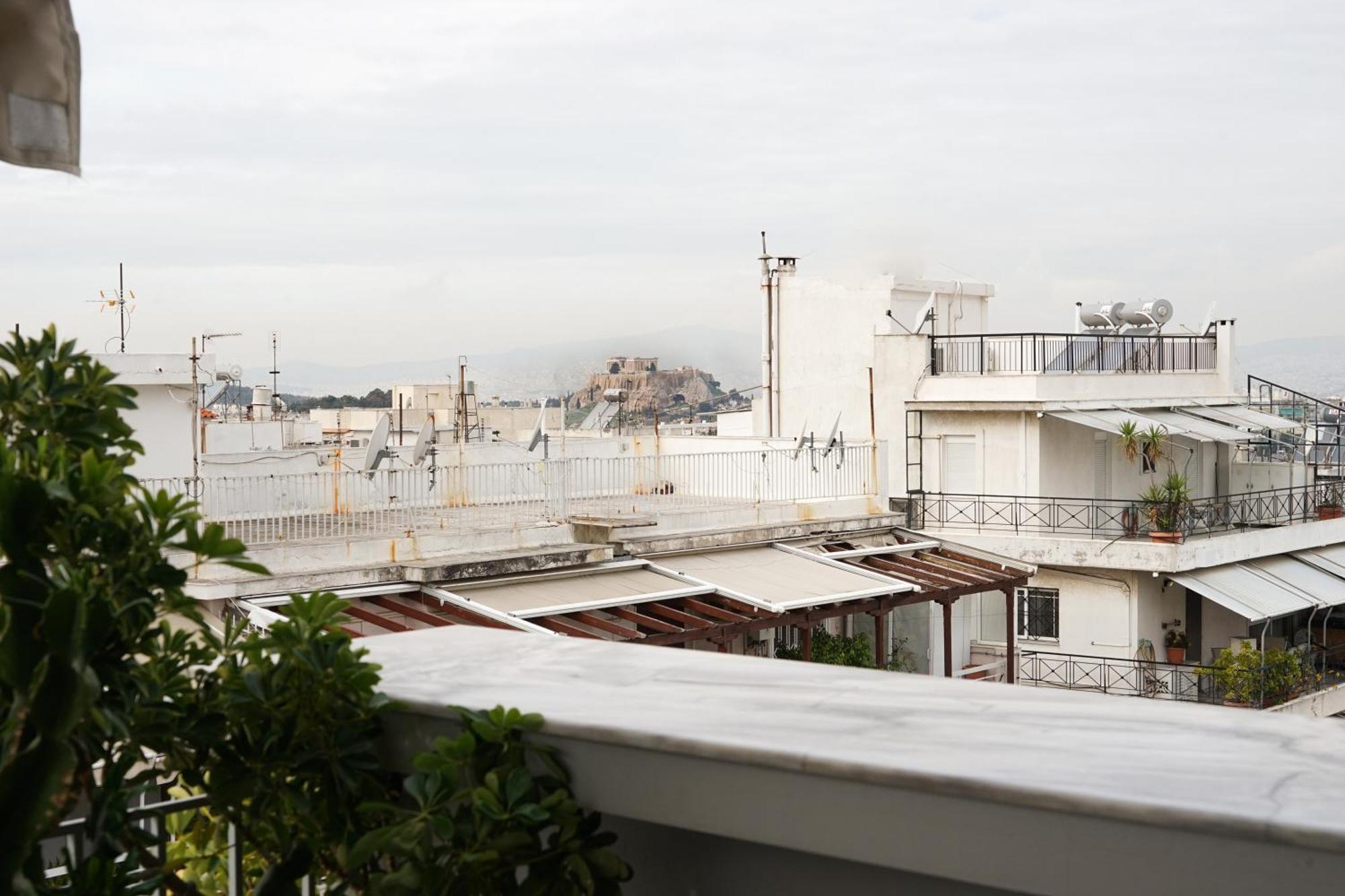 Small & Cozy With Acropolis & Lycabettus View Athen Eksteriør billede